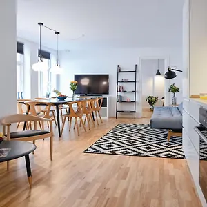  Apartment Sanders Tower - Chic Two-bedroom In Charming Denmark